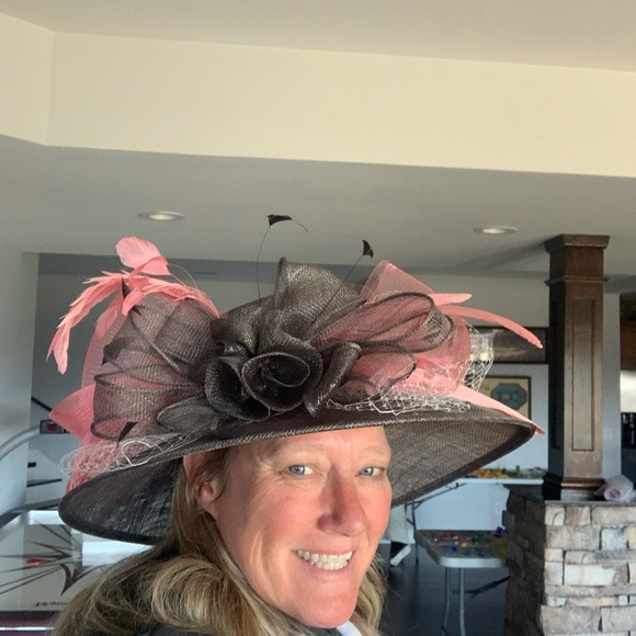 Derby Hat - gray with coral feather and gray flower accents - Picture 5 of 7